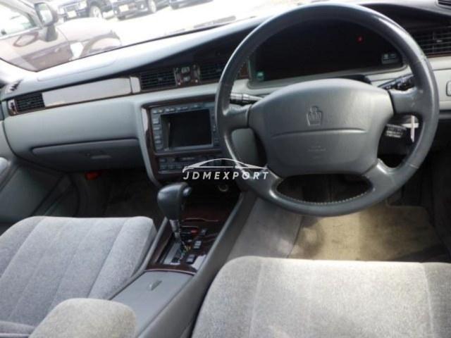 Toyota Crown Majesta 1995 thumbnail 3
