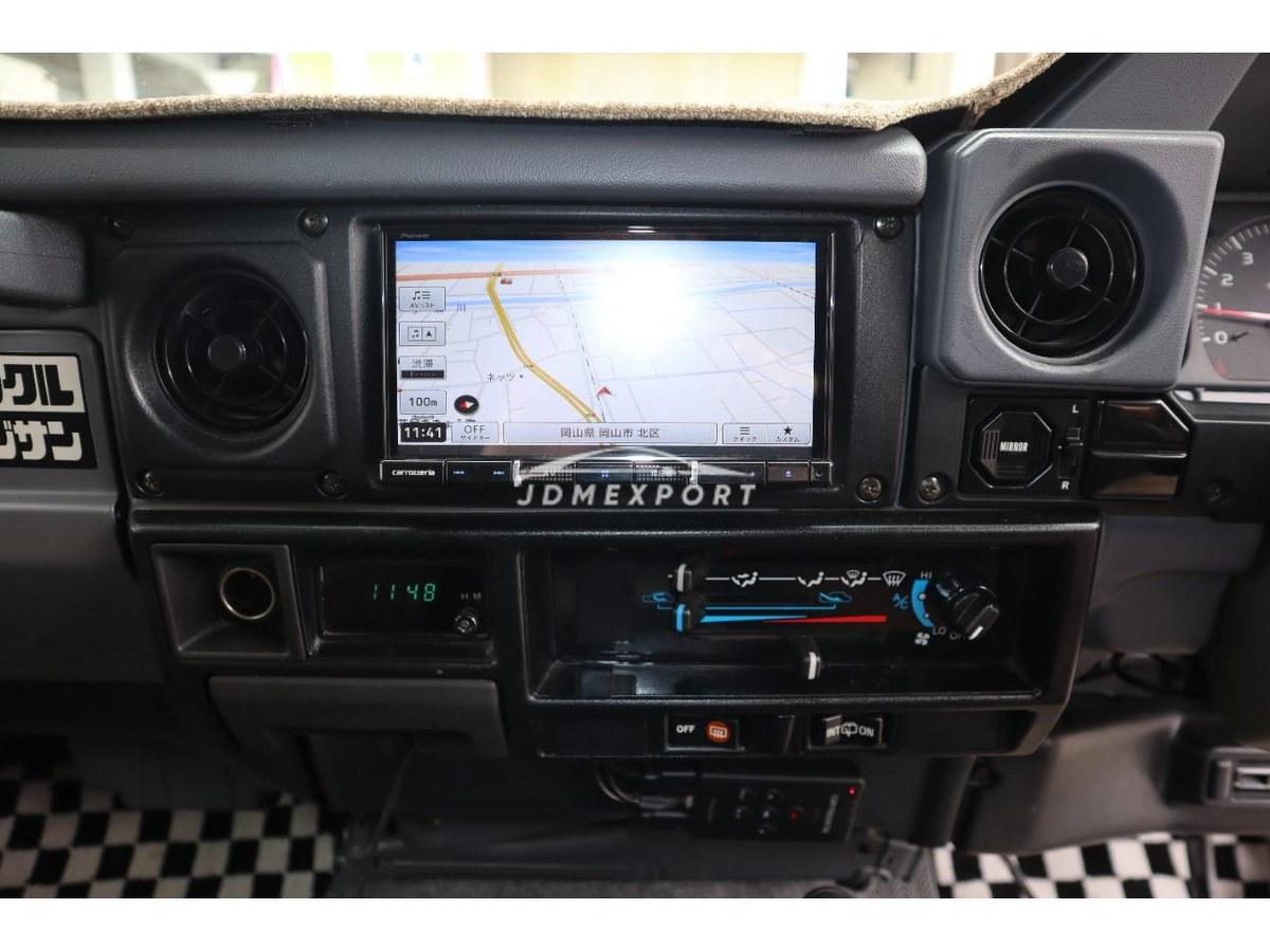 Toyota Land Cruiser 70 2000 thumbnail 36