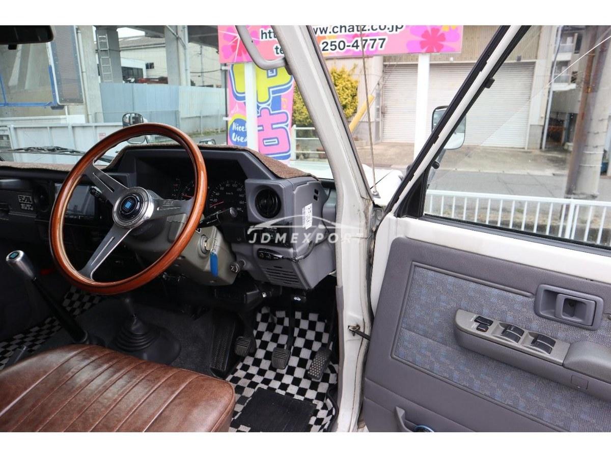 Toyota Land Cruiser 70 2000 thumbnail 12