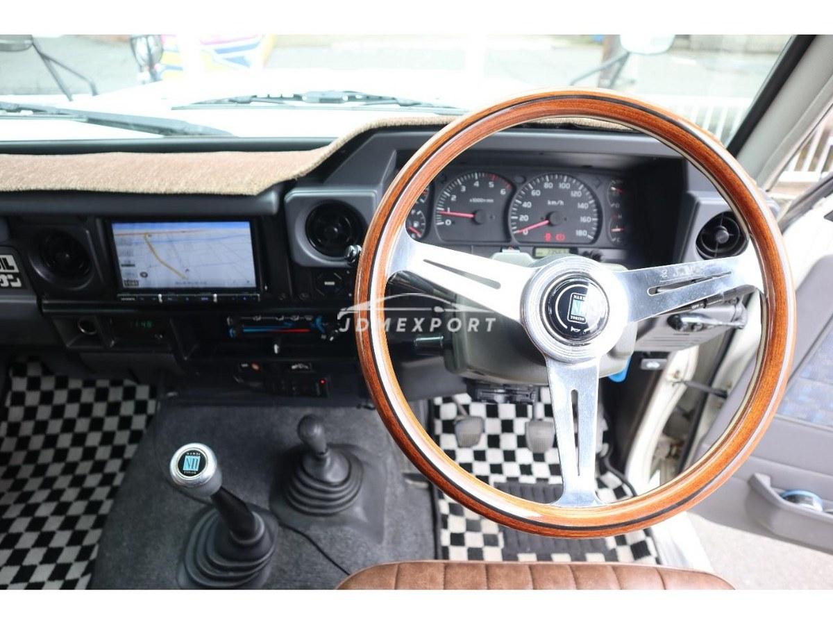 Toyota Land Cruiser 70 2000 thumbnail 15