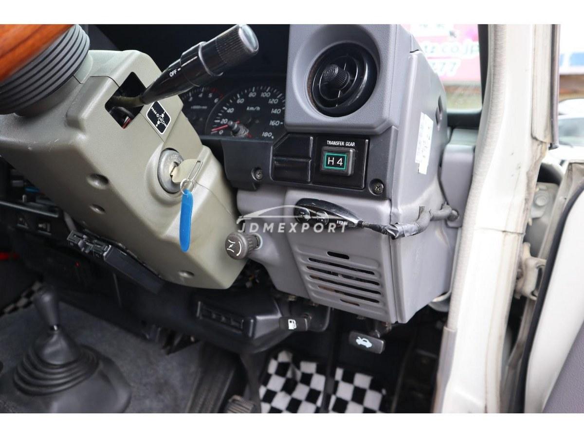 Toyota Land Cruiser 70 2000 thumbnail 17