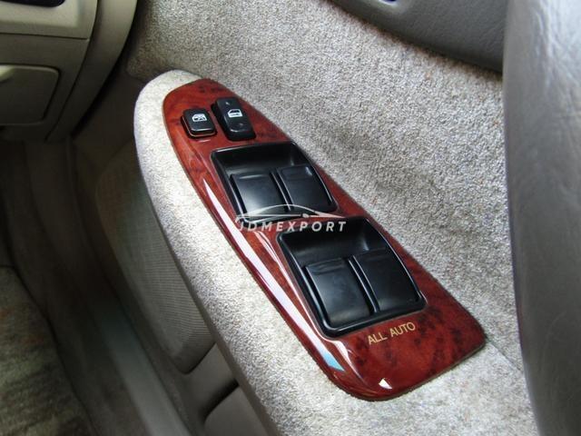 Toyota Crown Majesta 2001 thumbnail 8