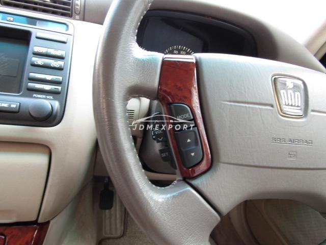 Toyota Crown Majesta 2001 thumbnail 6