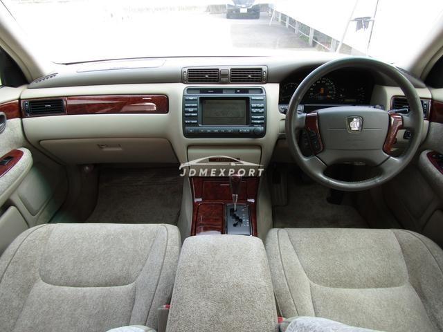 Toyota Crown Majesta 2001