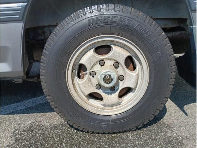 Nissan Caravan Van 1991 thumbnail 9
