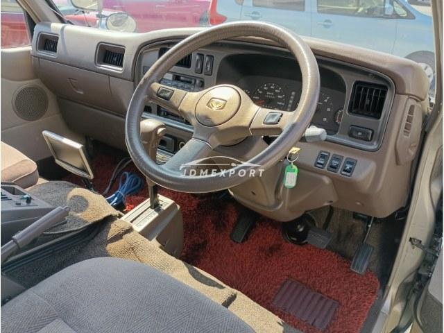 Nissan Caravan Van 1991 thumbnail 10