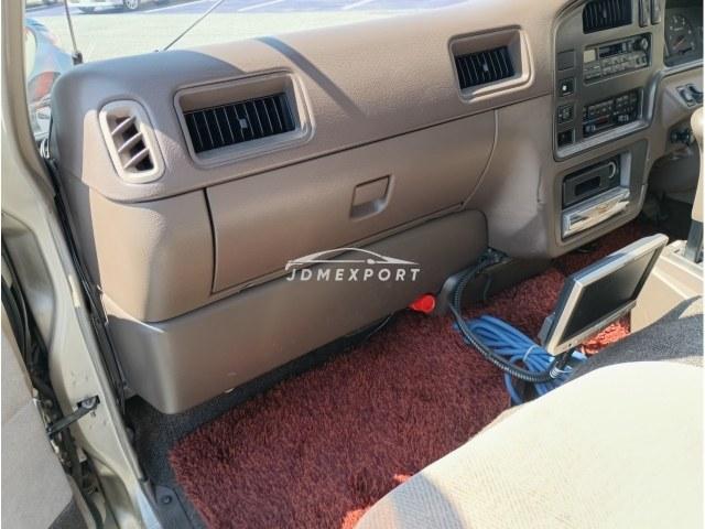 Nissan Caravan Van 1991 thumbnail 12