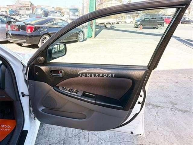 Toyota Caldina 2000 thumbnail 35