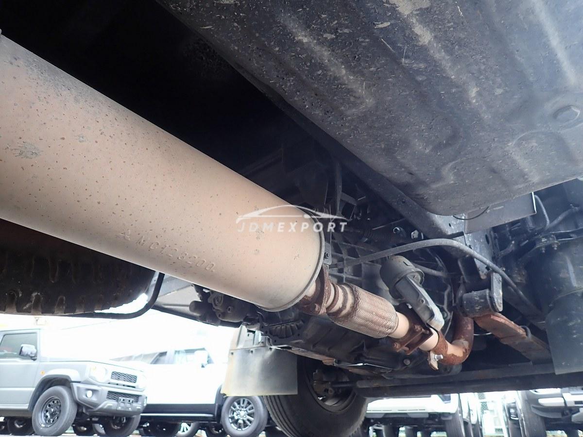Mitsubishi Fuso Canter 2000 thumbnail 53