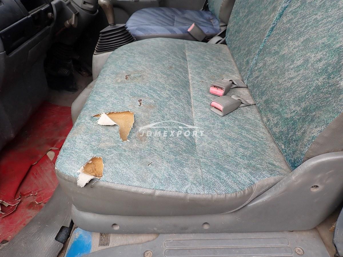 Mitsubishi Fuso Canter 2000 thumbnail 25