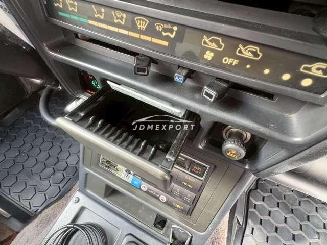 Mitsubishi Pajero 1987 thumbnail 15