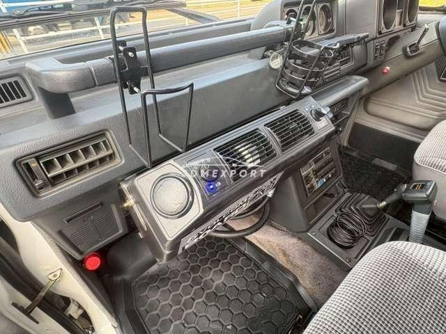 Mitsubishi Pajero 1987 thumbnail 19