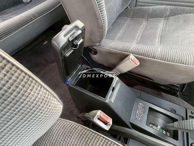 Mitsubishi Pajero 1987 thumbnail 17