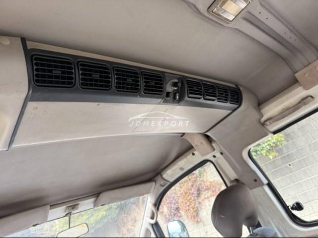 Mitsubishi Delica Spacegear 1995 thumbnail 8