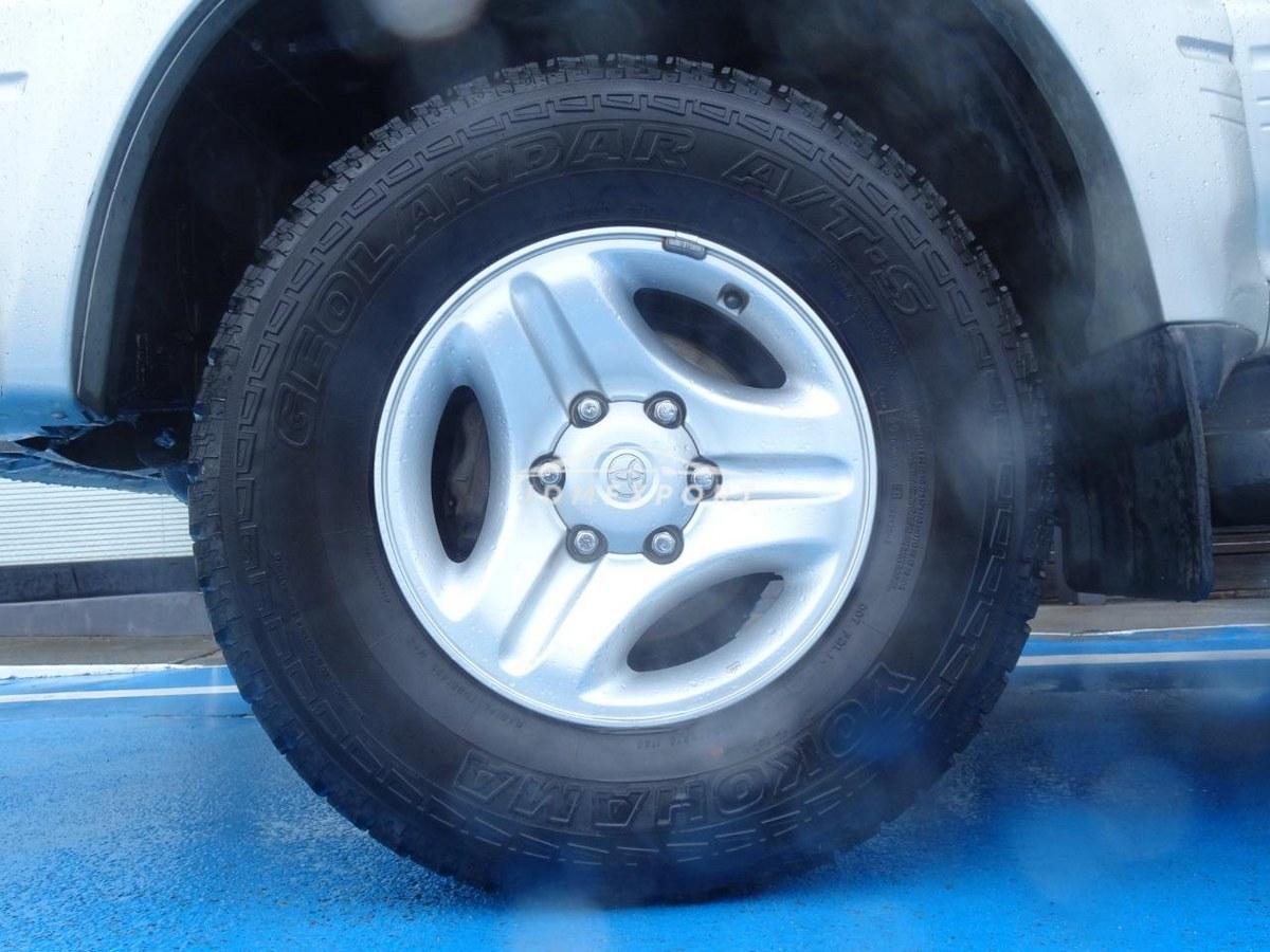 Toyota Land Cruiser Prado 2001 thumbnail 18