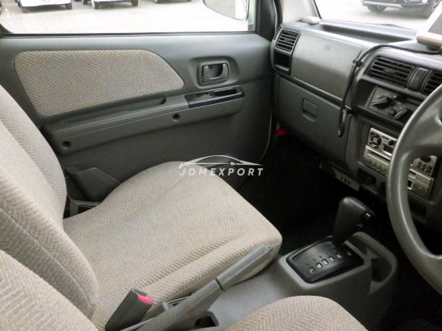 Mitsubishi Town Box 2001 thumbnail 10