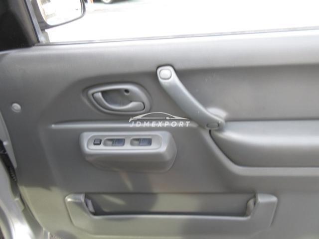 Suzuki Jimny 2001 thumbnail 11