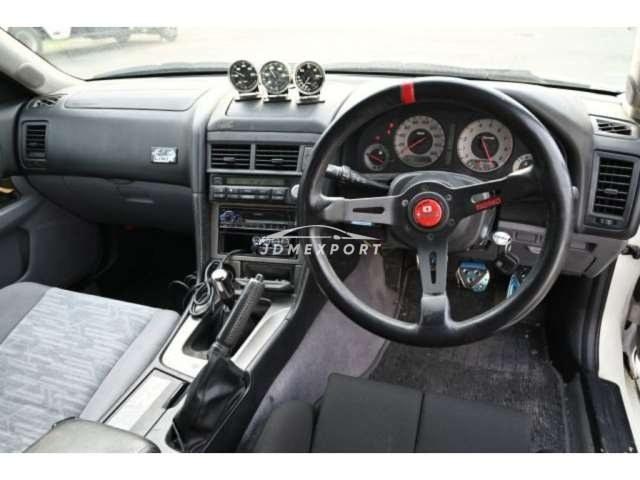 Nissan Skyline 2000 thumbnail 33