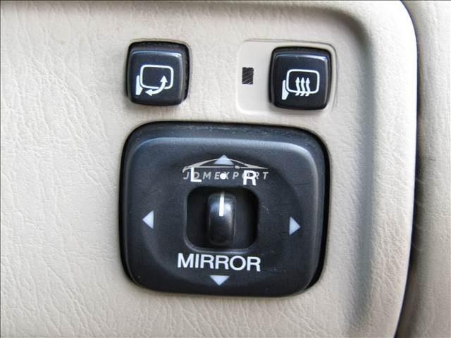 Toyota Crown Majesta 2001 thumbnail 9