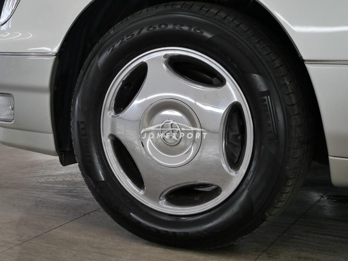 Toyota Celsior 2000 thumbnail 33