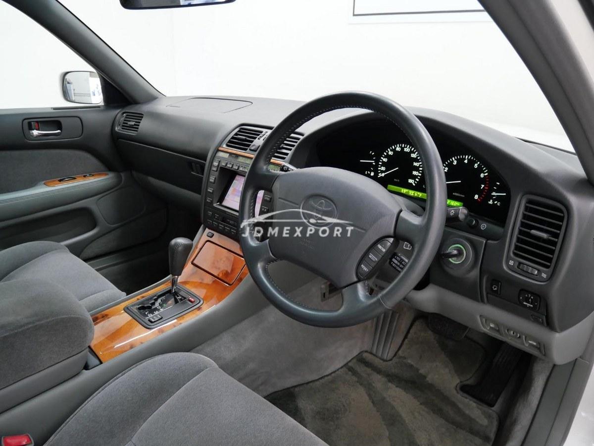 Toyota Celsior 2000 thumbnail 2