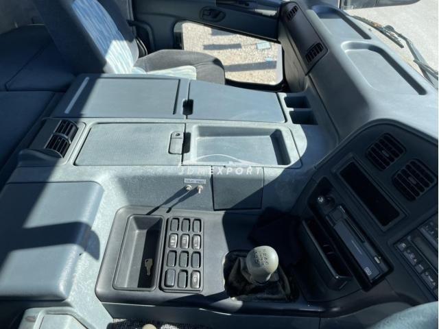 Mitsubishi Fuso Super Great 2001 thumbnail 25
