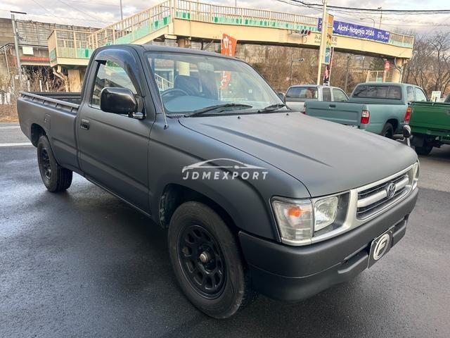 Toyota Hilux 2001 thumbnail 3