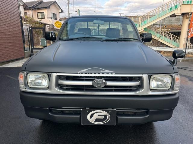 Toyota Hilux 2001 thumbnail 2