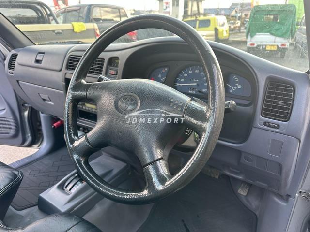 Toyota Hilux 2001 thumbnail 10