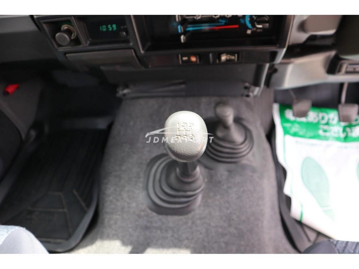 Toyota Land Cruiser 70 2000 thumbnail 16