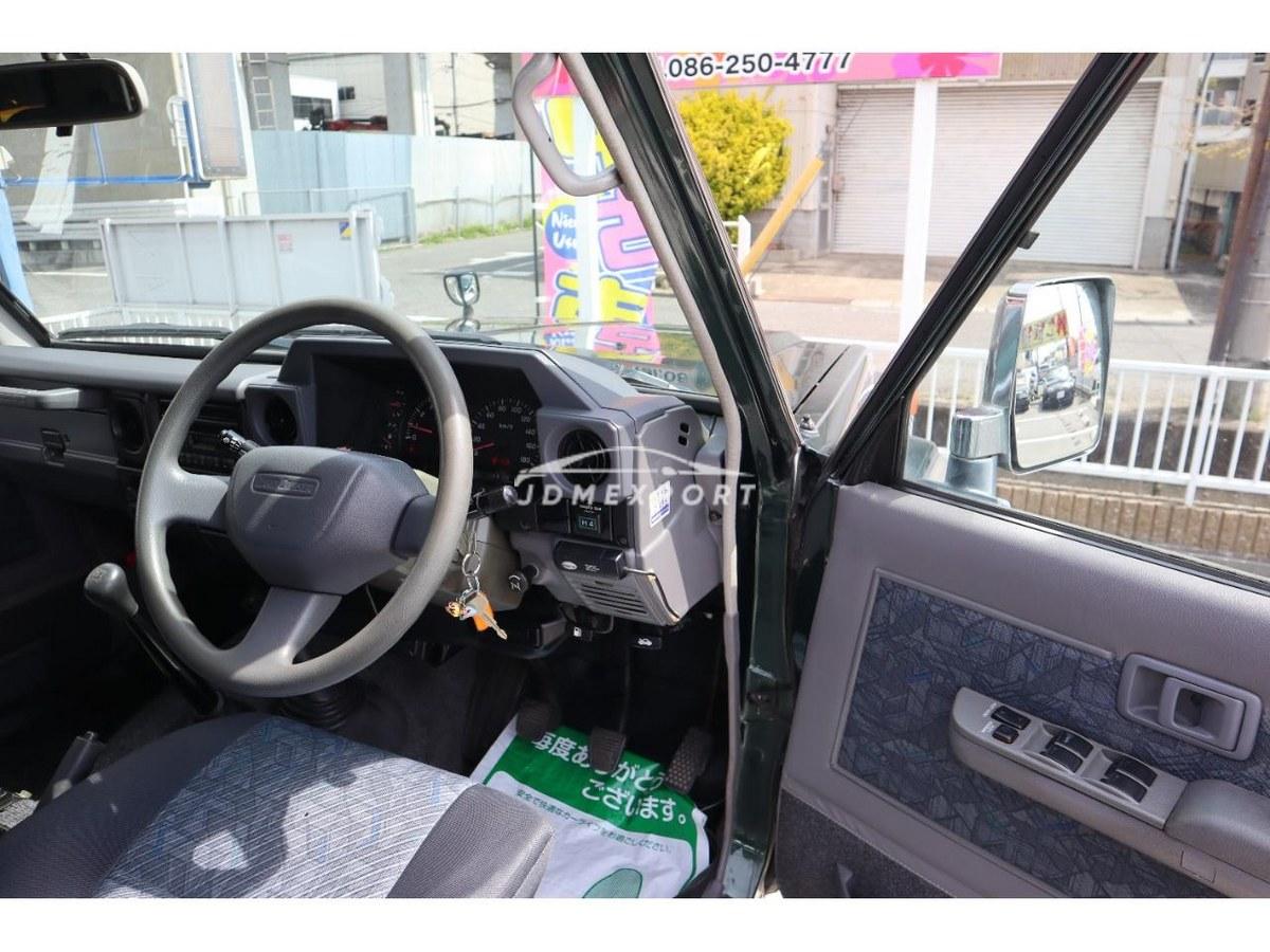 Toyota Land Cruiser 70 2000 thumbnail 13