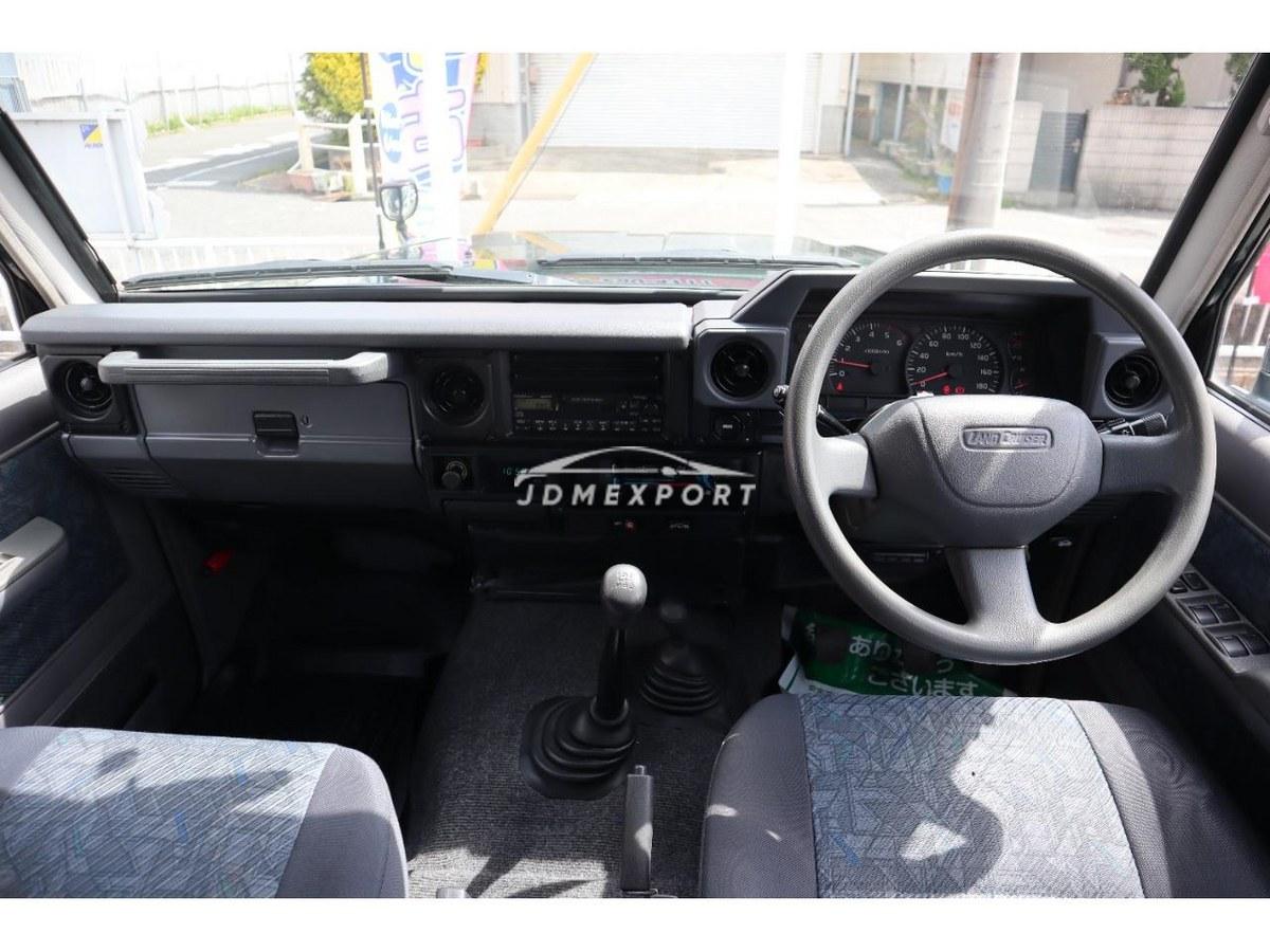 Toyota Land Cruiser 70 2000 thumbnail 15