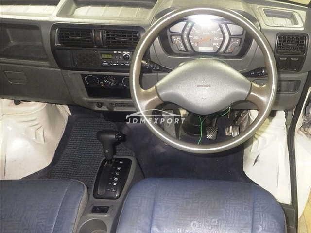 Mitsubishi Minicab Van 2000 thumbnail 4