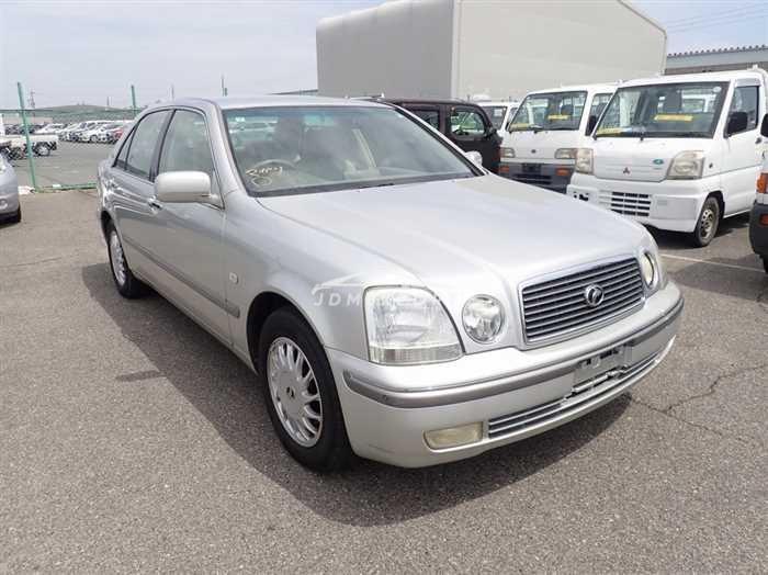 Toyota Progres 1999