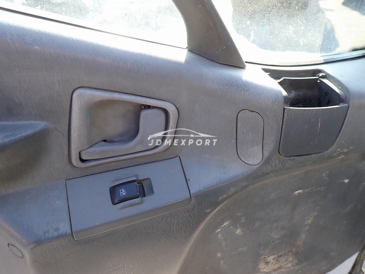 Mitsubishi Fuso Canter 1999 thumbnail 38