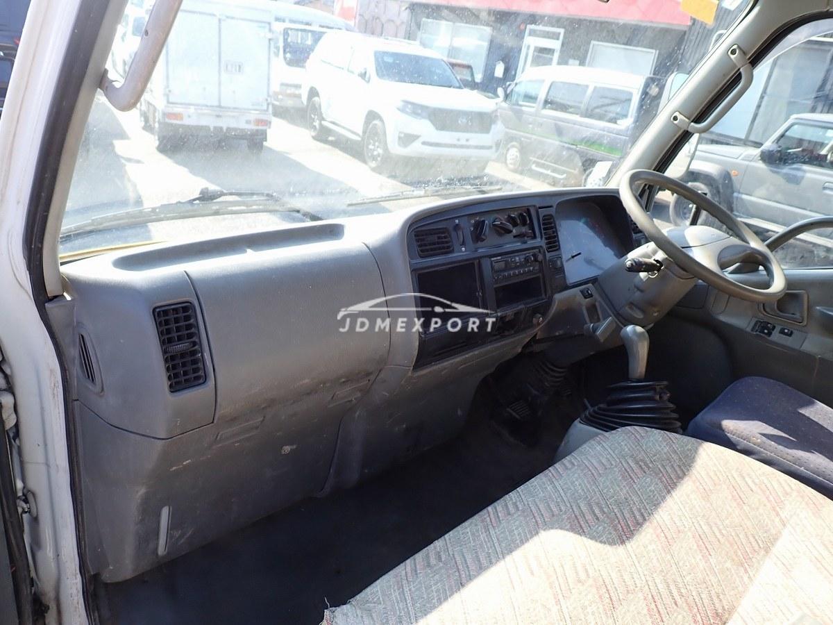 Mitsubishi Fuso Canter 1999 thumbnail 35