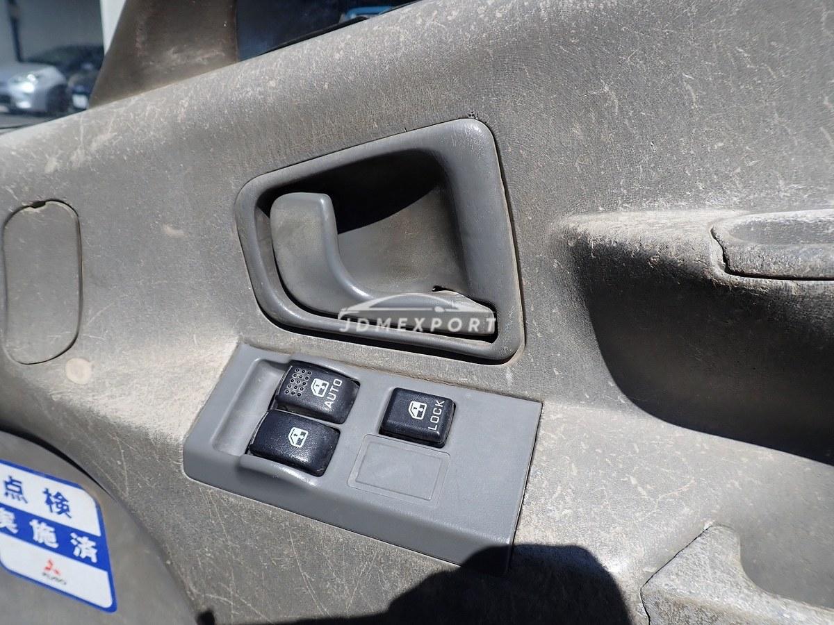 Mitsubishi Fuso Canter 1995 thumbnail 28