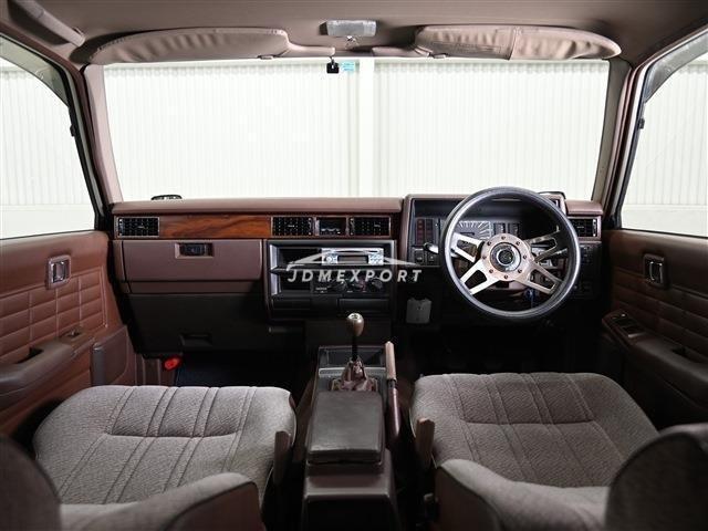Nissan Cedric Wagon 1995 thumbnail 4