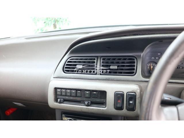 Nissan Cefiro 1991 thumbnail 10