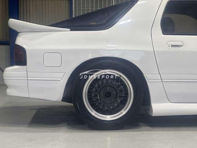 Mazda Savanna RX-7 1990 thumbnail 16
