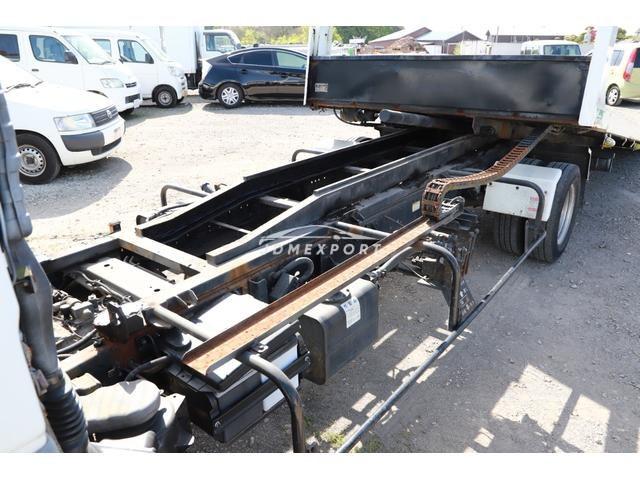 Mitsubishi Fuso Canter 2000 thumbnail 11