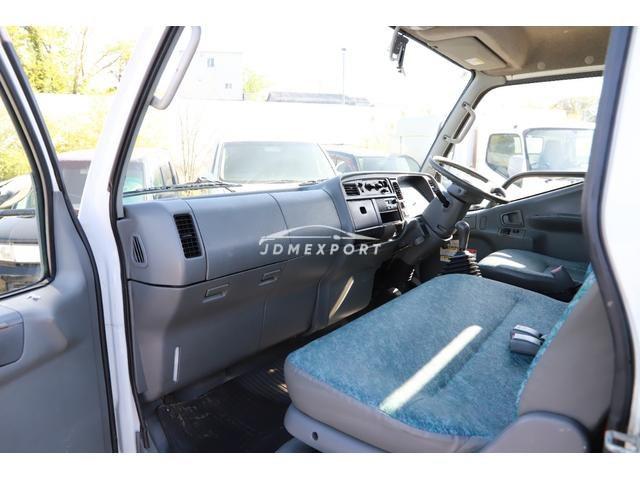 Mitsubishi Fuso Canter 2000 thumbnail 24