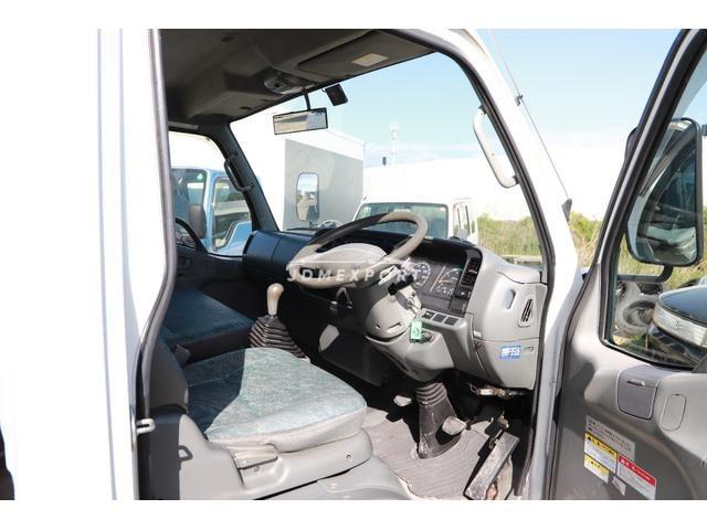Mitsubishi Fuso Canter 2000 thumbnail 27
