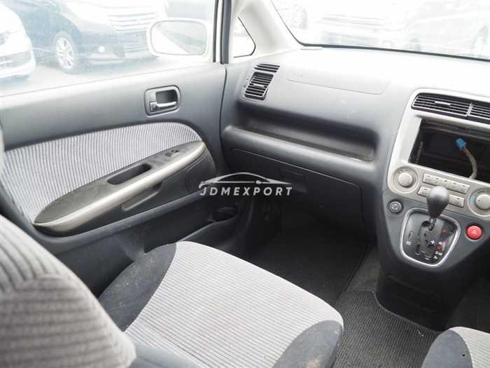 Honda Stream 2001 thumbnail 21