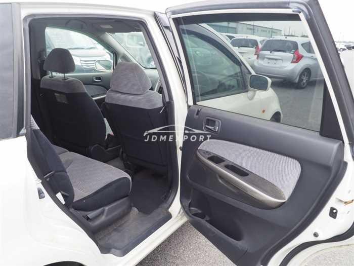 Honda Stream 2001 thumbnail 16