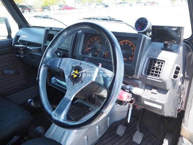 Suzuki Jimny 1995 thumbnail 3
