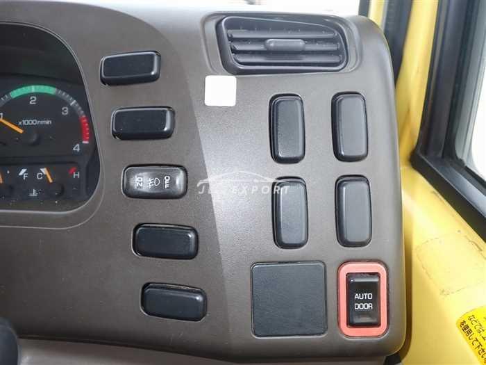 Mitsubishi Fuso Rosa Bus 2000 thumbnail 25