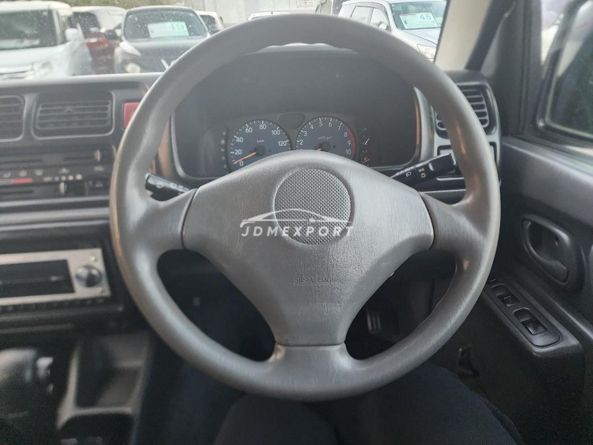 Suzuki Jimny 2000 thumbnail 10
