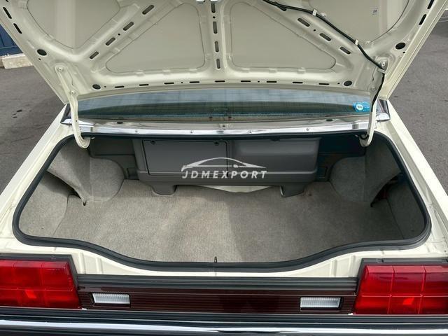 Nissan Cedric 1981 thumbnail 11