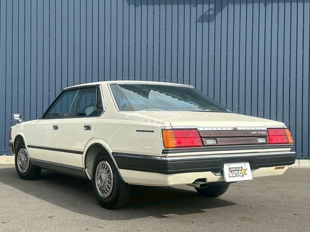 Nissan Cedric 1981 thumbnail 2